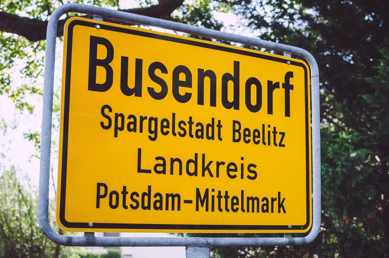 Ortseingangsschild von Busendorf (Beelitz, Brandenburg)