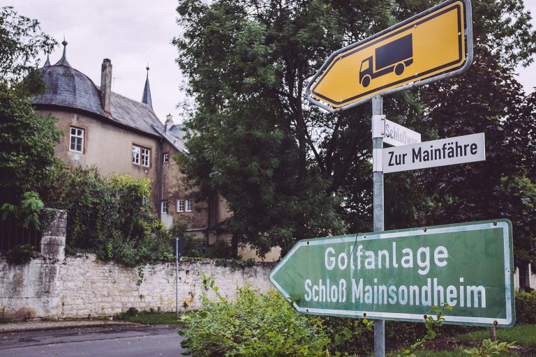 Kreuzung in Mainsondheim (Dettelbach, Bayern)